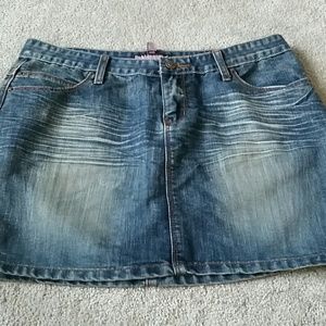 Bubblegum jean skirt sz 9/10